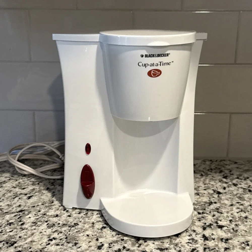 Vintage Black & Decker CUP-at-a-TIME Single Serve Drip Coffee Maker White Travel